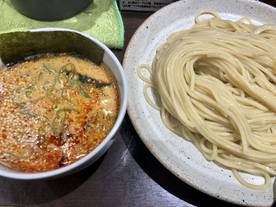 新橋で味わう職人技！本格寿司の魅力と隠れた名店特集